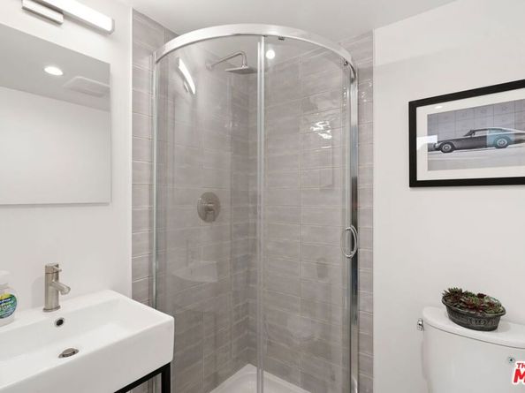 3807 S Verona Court, Los Angeles CA 90066