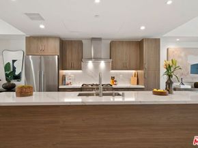3807 S Verona Court, Los Angeles CA 90066