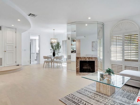 10531 Ashton Avenue 201, Los Angeles CA 90024