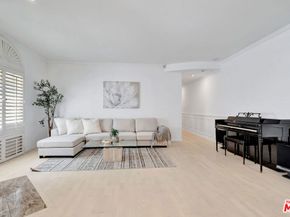 10531 Ashton Avenue 201, Los Angeles CA 90024
