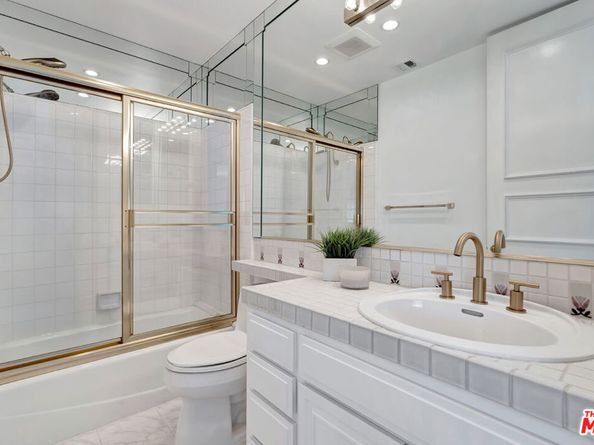 10531 Ashton Avenue 201, Los Angeles CA 90024