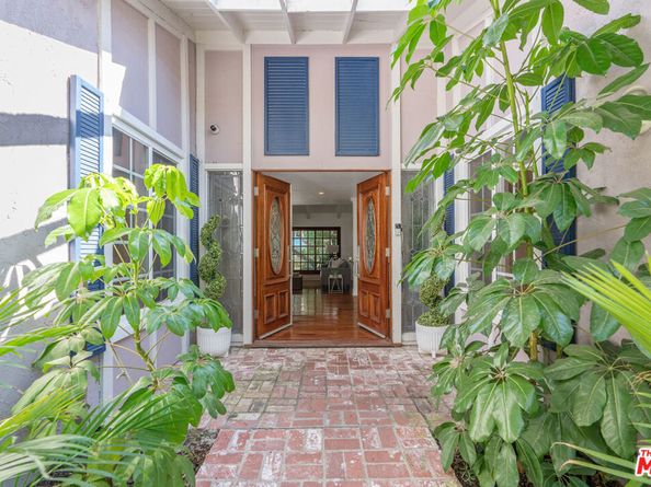4126 Ellenita Avenue, Tarzana CA 91356