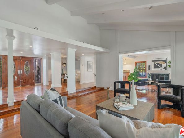 4126 Ellenita Avenue, Tarzana CA 91356