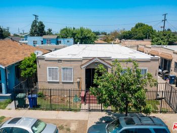 1139 E 68th Street
