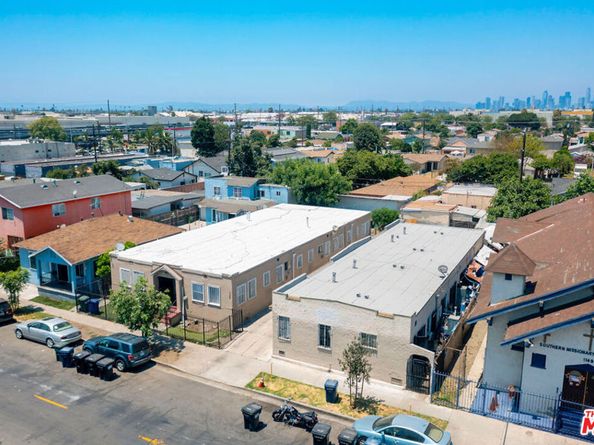 1139 E 68th Street, Los Angeles CA 90001