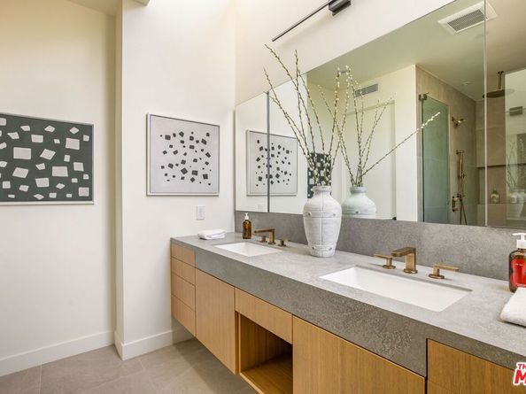 917 1/2 Hilldale Avenue, West Hollywood CA 90069
