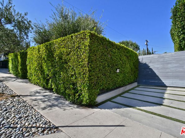 4311 Finley Avenue, Los Angeles CA 90027