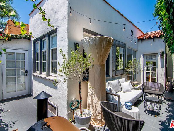 8260 Oakwood Avenue, Los Angeles CA 90048