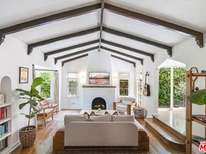8260 Oakwood Avenue, Los Angeles CA 90048