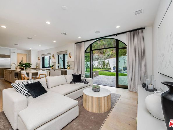 9577 Lime Orchard Road, Beverly Hills CA 90210