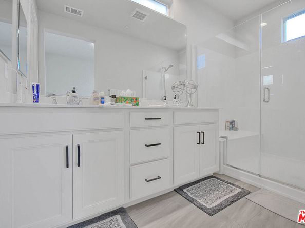 629 Daniel Freeman Circle, Inglewood CA 90301