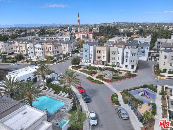 629 Daniel Freeman Circle, Inglewood CA 90301