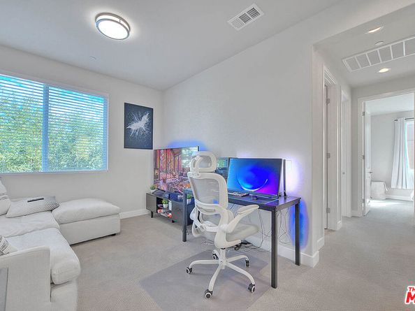 629 Daniel Freeman Circle, Inglewood CA 90301