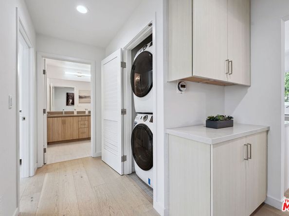 1746 Garfield Place 203, Los Angeles CA 90028