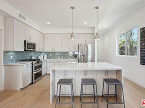 1746 Garfield Place 203, Los Angeles CA 90028
