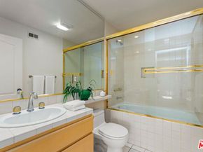 390 S Sepulveda Boulevard 409, Los Angeles CA 90049