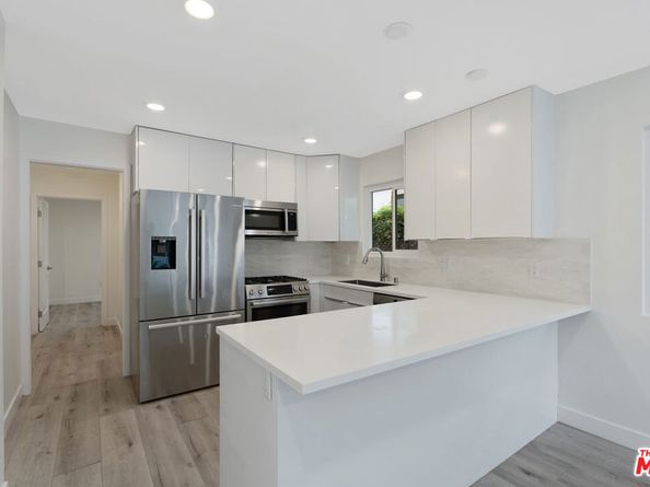 1025 Pleasantview Avenue, Venice CA 90291