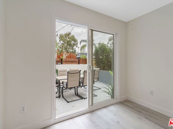 1025 Pleasantview Avenue, Venice CA 90291