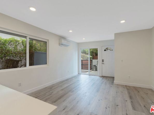 1025 Pleasantview Avenue, Venice CA 90291