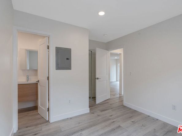 1025 Pleasantview Avenue, Venice CA 90291