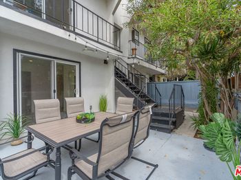 1025 Pleasantview Avenue