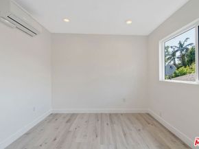 1025 Pleasantview Avenue, Venice CA 90291