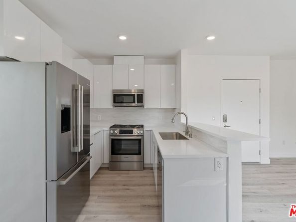 1025 Pleasantview Avenue, Venice CA 90291