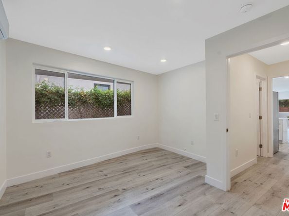 1025 Pleasantview Avenue, Venice CA 90291