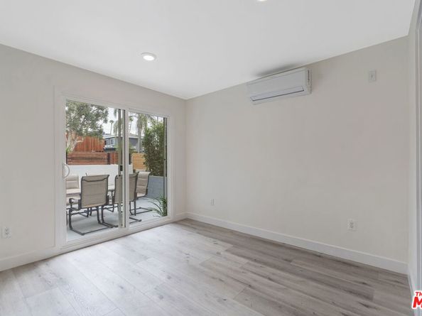 1025 Pleasantview Avenue, Venice CA 90291
