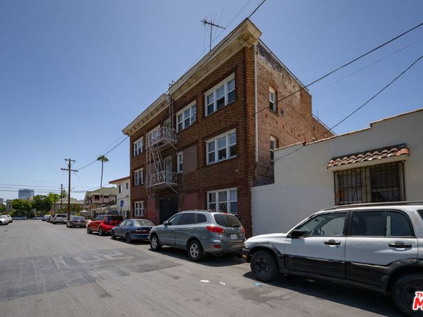 2222 W 15th Street, Los Angeles CA 90006