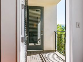 4724 Kester Avenue 209, Sherman Oaks CA 91403