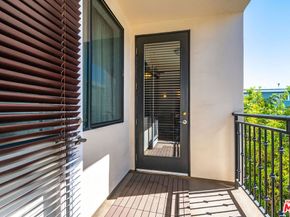 4724 Kester Avenue 209, Sherman Oaks CA 91403
