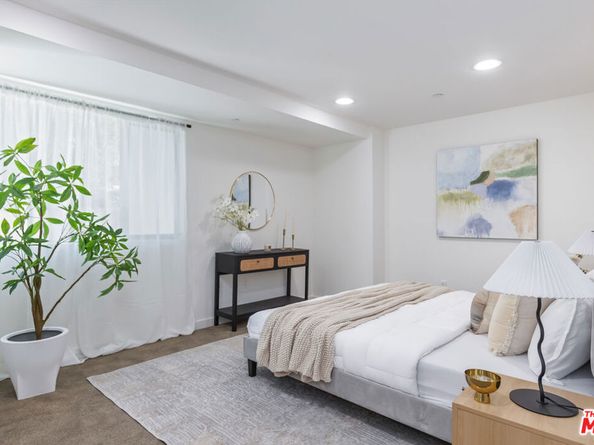 4005 Monroe Street 10, Los Angeles CA 90029