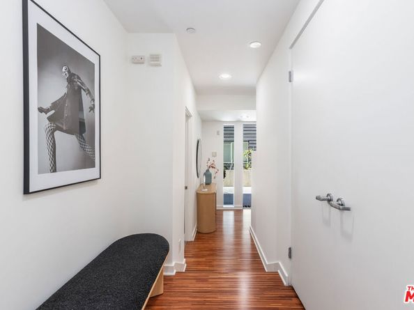 4005 Monroe Street 10, Los Angeles CA 90029