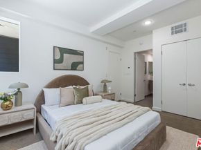 4005 Monroe Street 10, Los Angeles CA 90029
