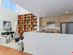 4005 Monroe Street 10, Los Angeles CA 90029