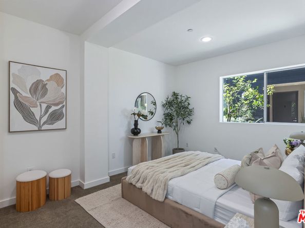 4005 Monroe Street 10, Los Angeles CA 90029