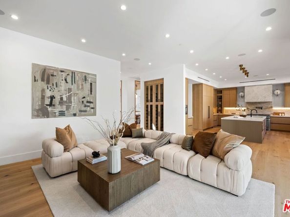 5414 Genesta Avenue, Encino CA 91316