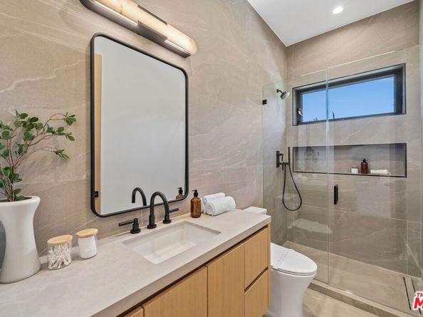 5414 Genesta Avenue, Encino CA 91316