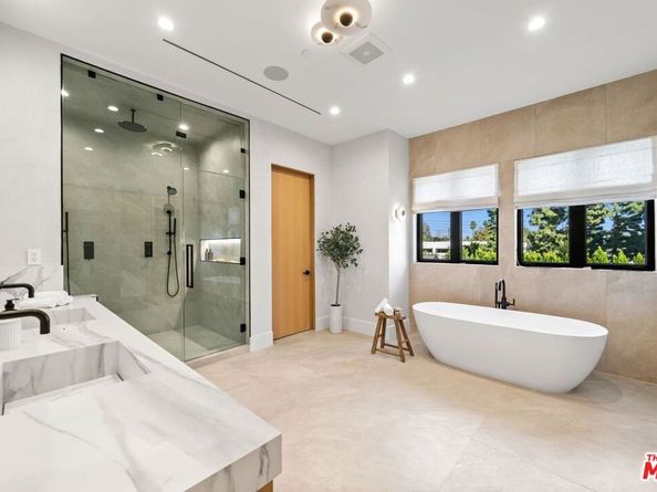 5414 Genesta Avenue, Encino CA 91316