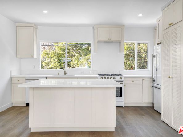 559 Sunset Avenue, Venice CA 90291