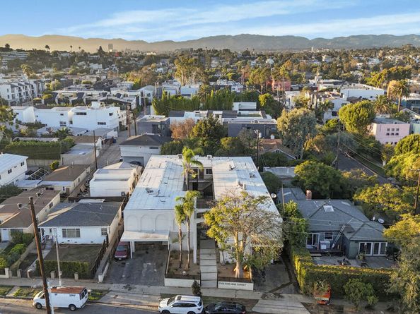 559 Sunset Avenue, Venice CA 90291