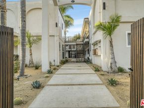 559 Sunset Avenue, Venice CA 90291
