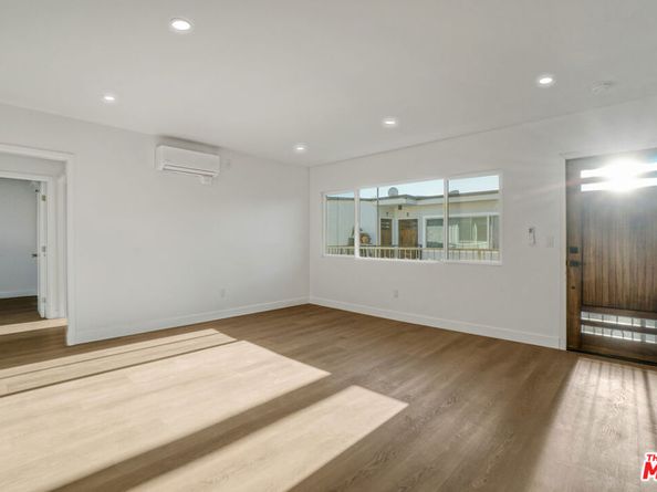 559 Sunset Avenue, Venice CA 90291