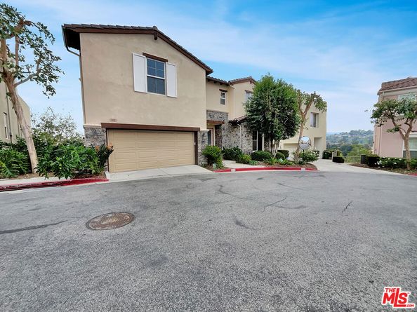 5692 Como Circle 34, Woodland Hills CA 91367