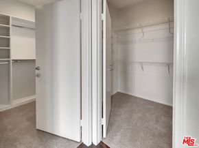 5692 Como Circle 34, Woodland Hills CA 91367