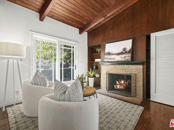 1113 N Beverly Glen Boulevard, Los Angeles CA 90077