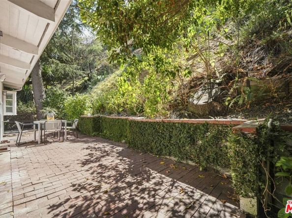 1113 N Beverly Glen Boulevard, Los Angeles CA 90077