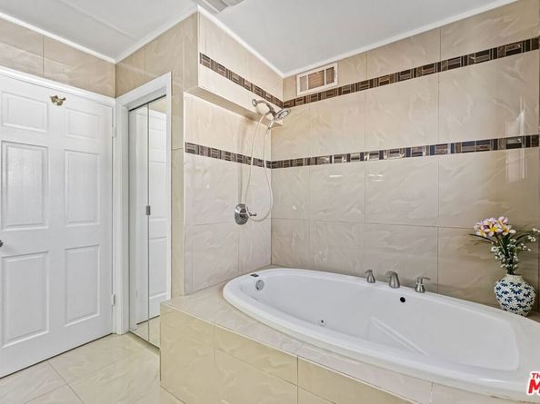 3627 Olympiad Drive, View Park CA 90043