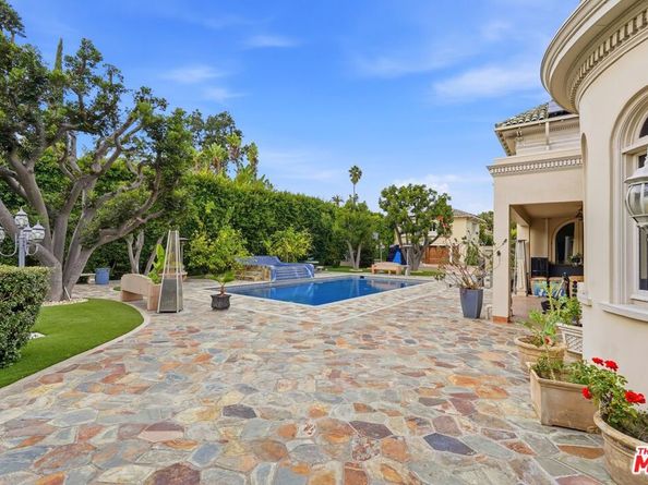 455 Lorraine Boulevard, Los Angeles CA 90020